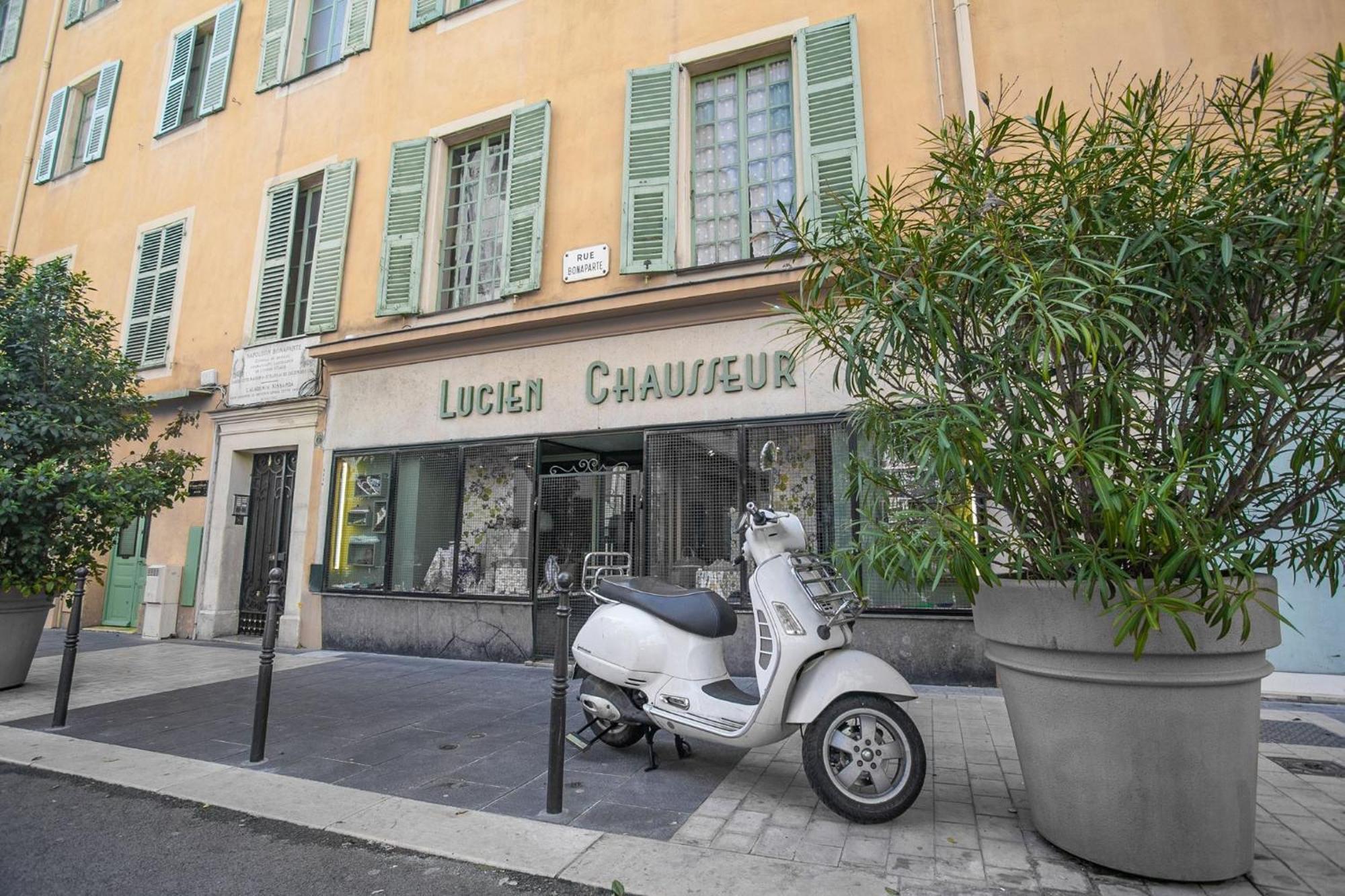Appartement 3 pièces tout confort au centre de Nizza Esterno foto
