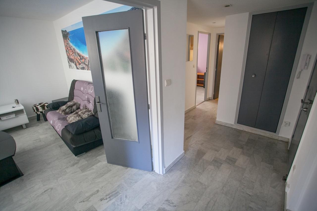 Appartement 3 pièces tout confort au centre de Nizza Esterno foto