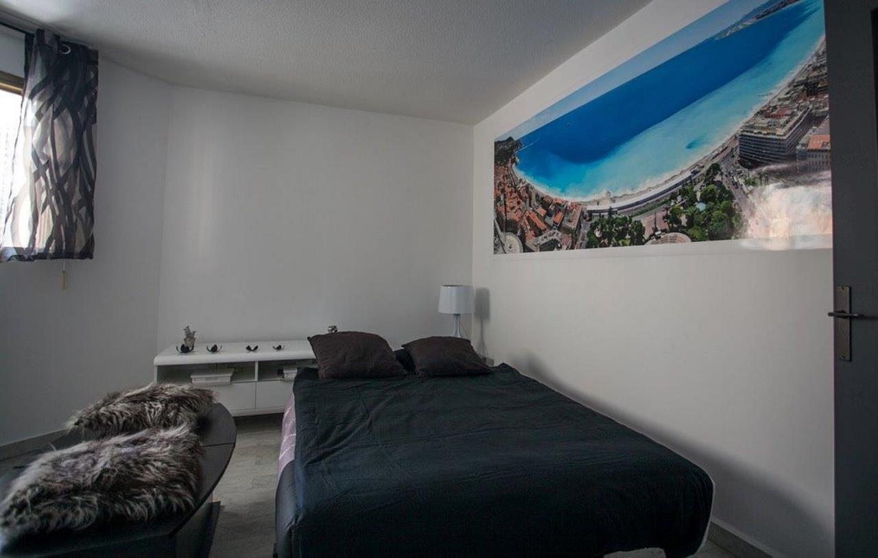 Appartement 3 pièces tout confort au centre de Nizza Esterno foto