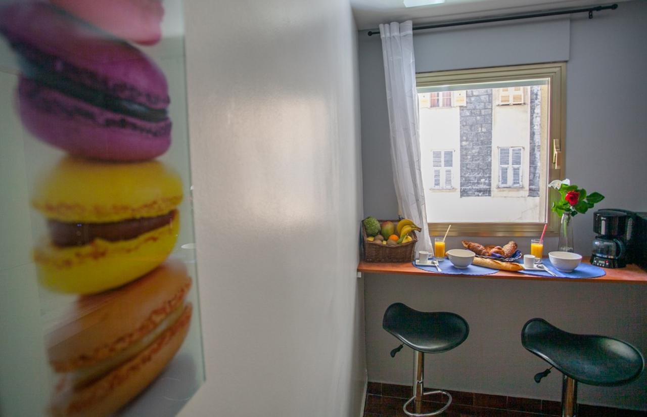 Appartement 3 pièces tout confort au centre de Nizza Esterno foto