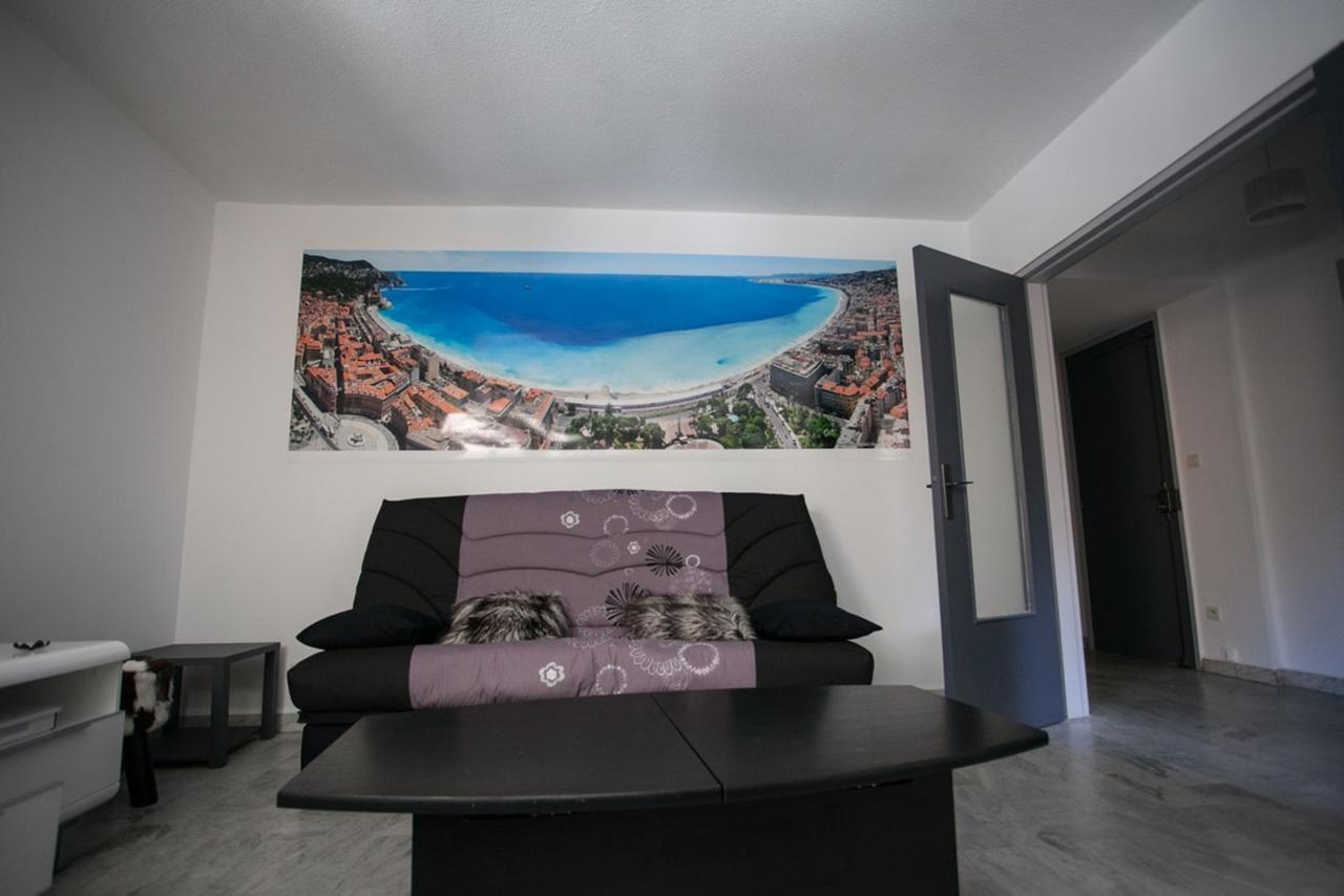 Appartement 3 pièces tout confort au centre de Nizza Esterno foto
